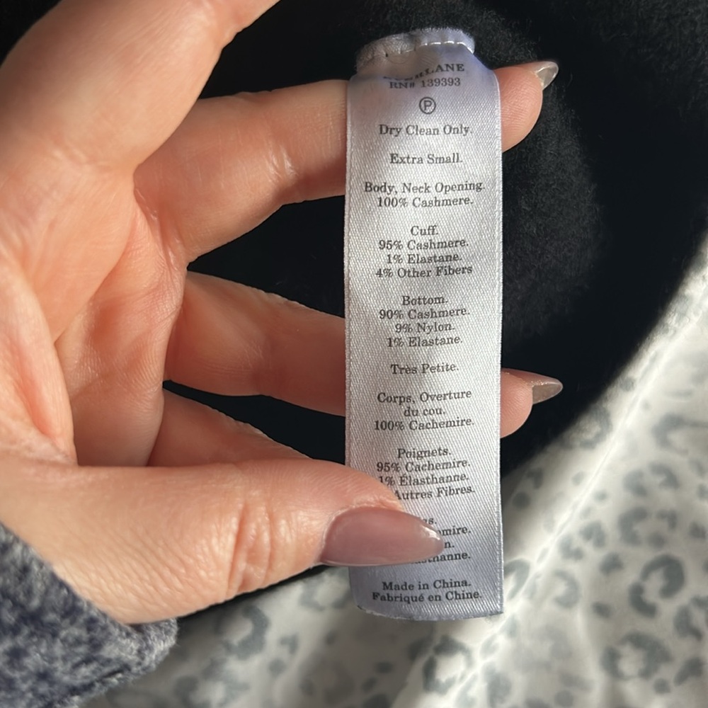 Everlane Cozy Black Cashmere Sweater - XS - Picture 3 of 4